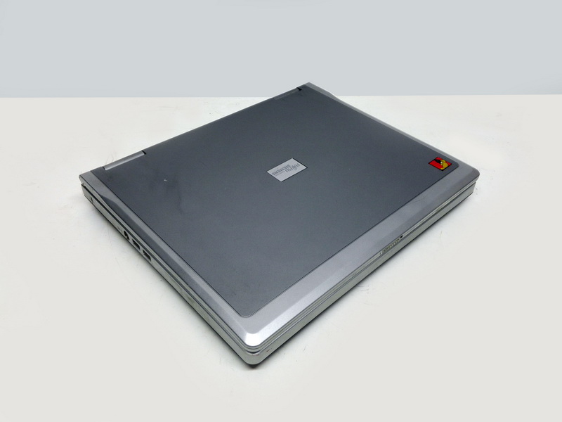 ordenador portatil fujitsu metalizado 31x34_5x28 1u